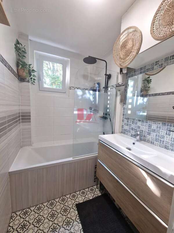 Appartement à L&#039;HAY-LES-ROSES