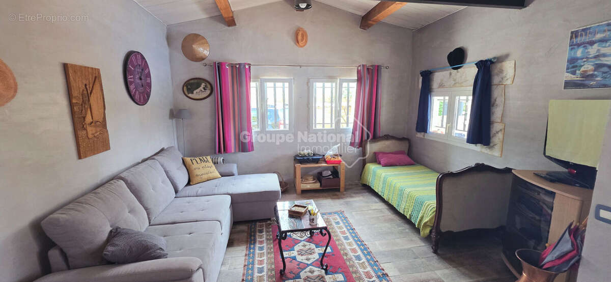Villa de 238m² avec vue et  2 logements indépendants - photo 14