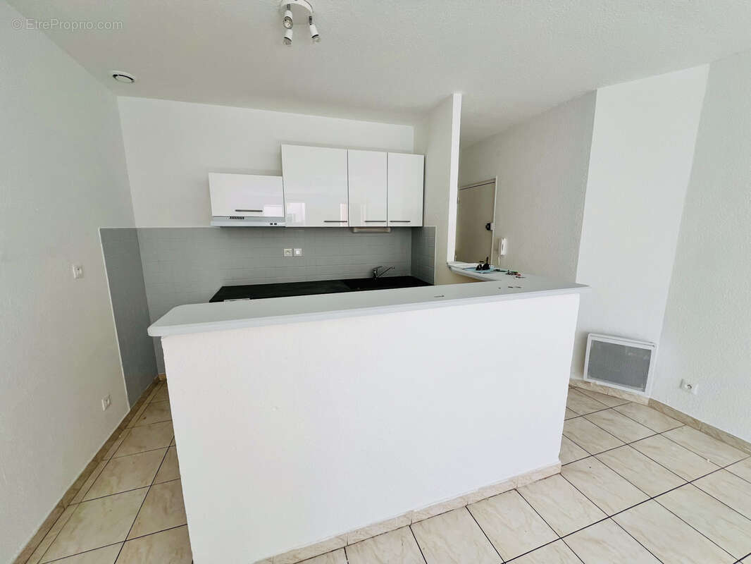 Appartement à LAMALOU-LES-BAINS