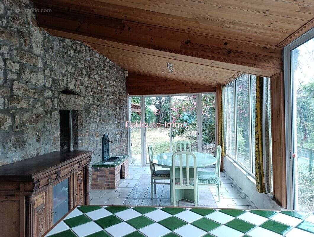 Maison 109 m² à Thueyts  - photo 3
