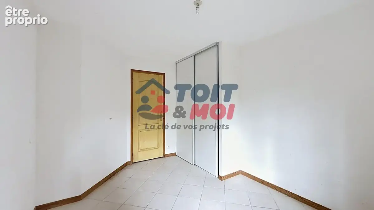Immeuble avec appartement habitable et fort potentiel locatif - photo 7
