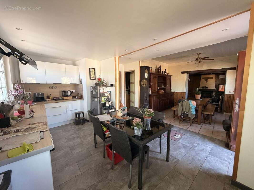 Maison 114 m² à Angervilliers  - photo 4