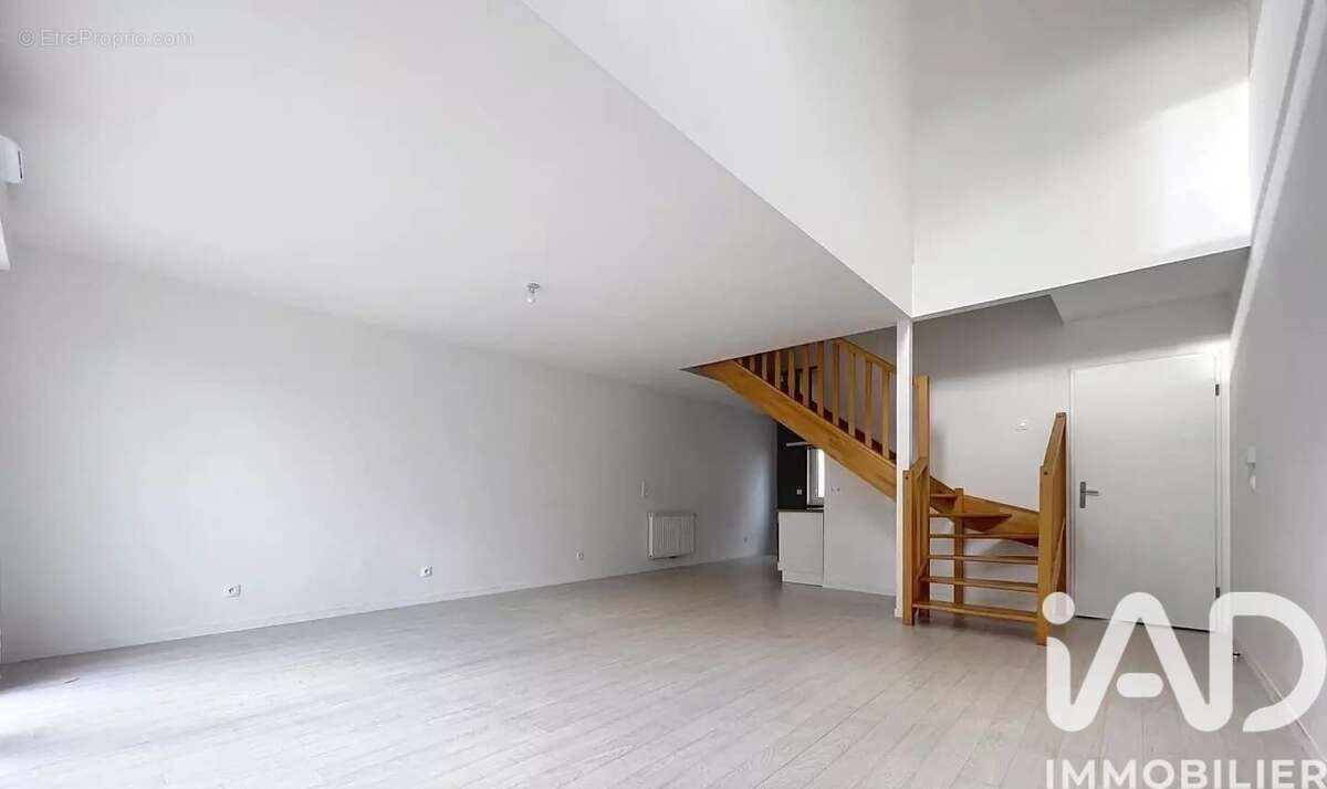 Photo 2 - Maison à LACROIX-SAINT-OUEN