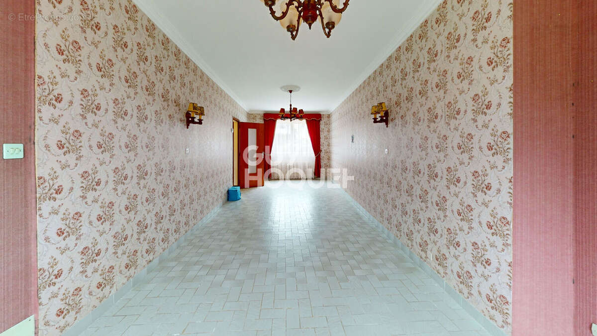 Maison à SAINT-SAMSON-SUR-RANCE