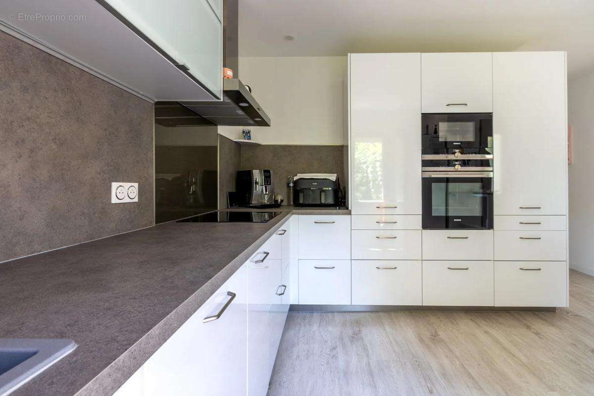 Carcès – villa familiale rénovée avec piscine - photo 5