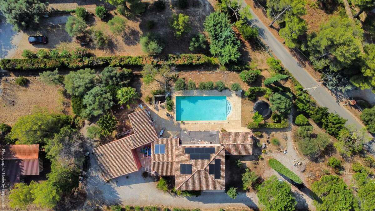 Maison à LA CADIERE-D'AZUR