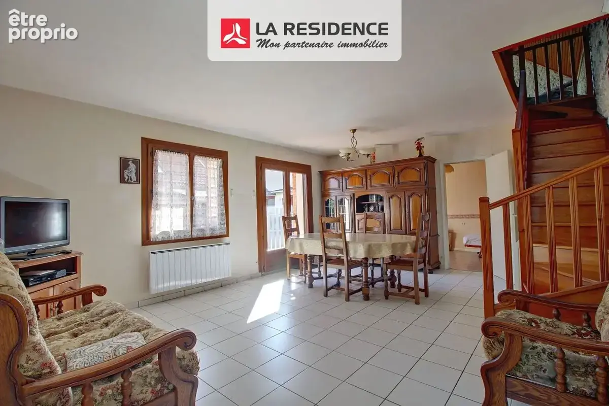 Maison 6 pièces 127 m² à vendre à Saint-Etienne-Du-Rouvray (76800) - photo 3