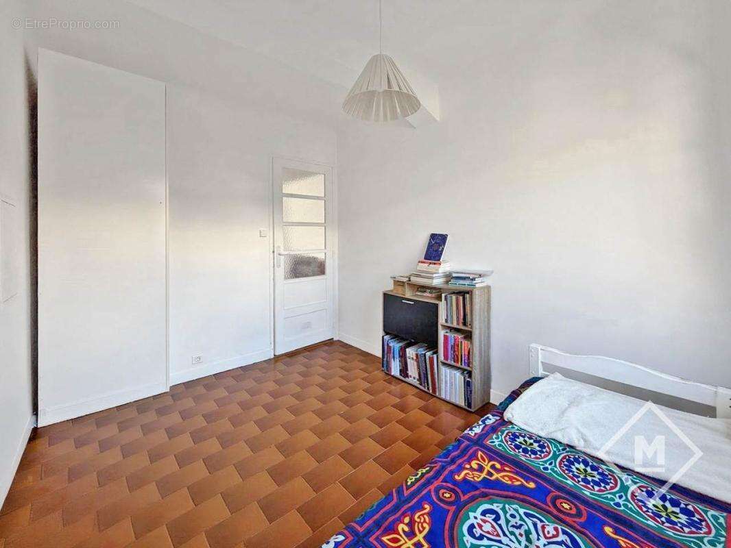 Appartement à MARSEILLE-7E