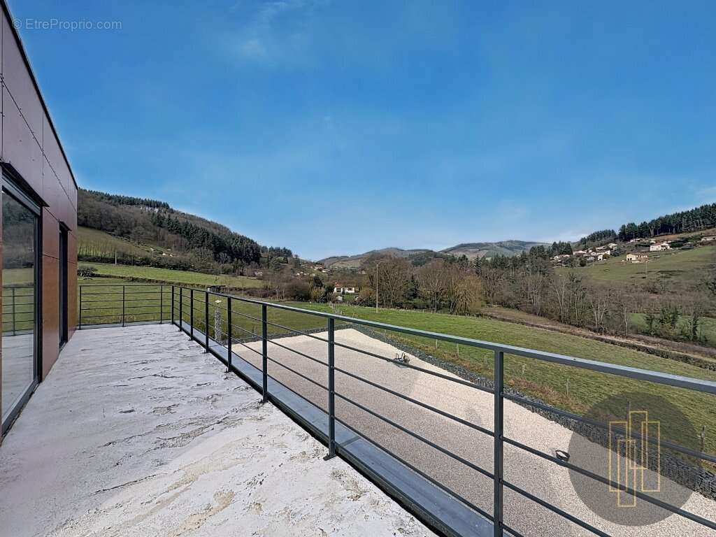 Maison à CHAMBOST-ALLIERES