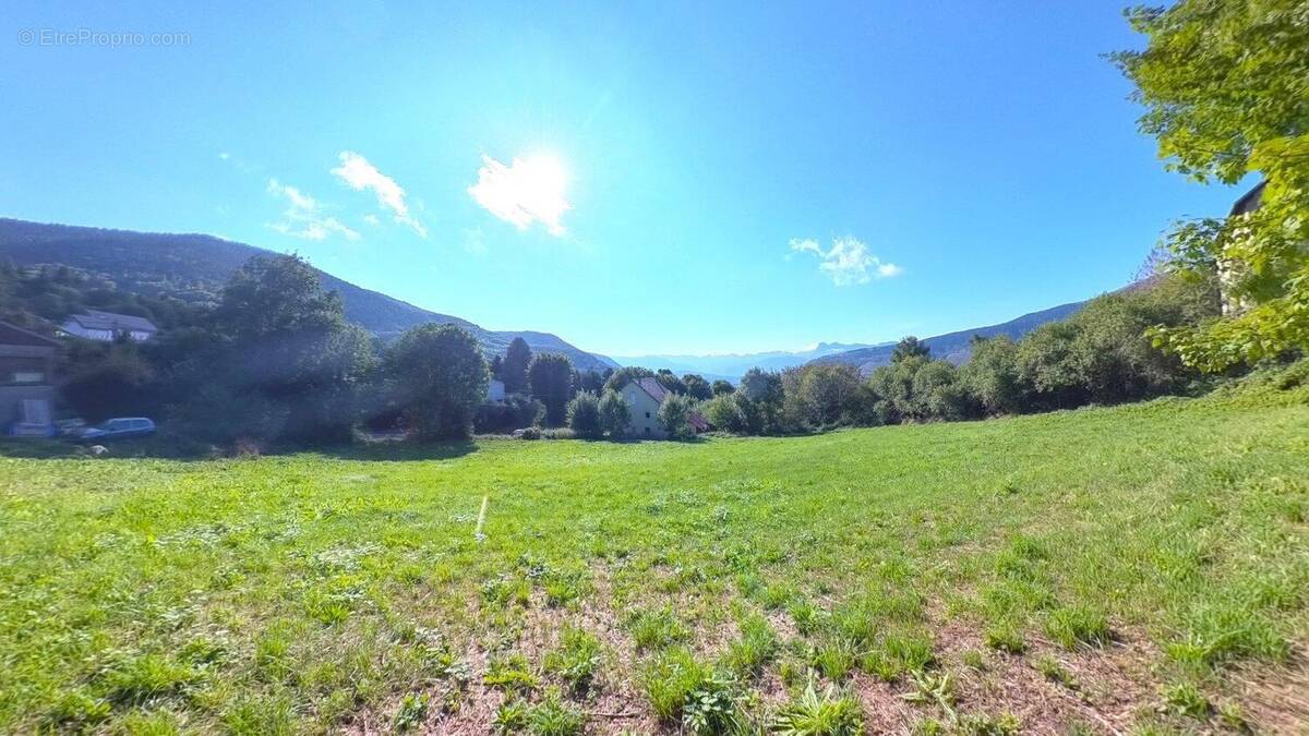 Photo 1 - Terrain à LA MOTTE-D'AVEILLANS