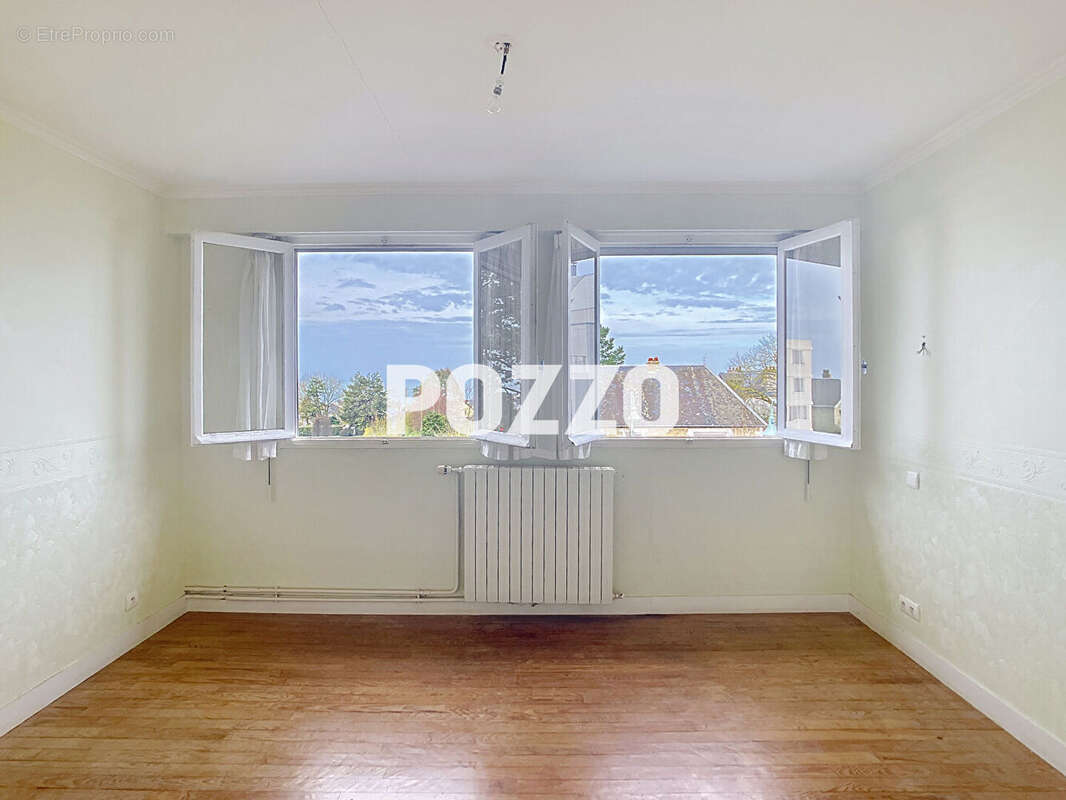 Maison à DONVILLE-LES-BAINS