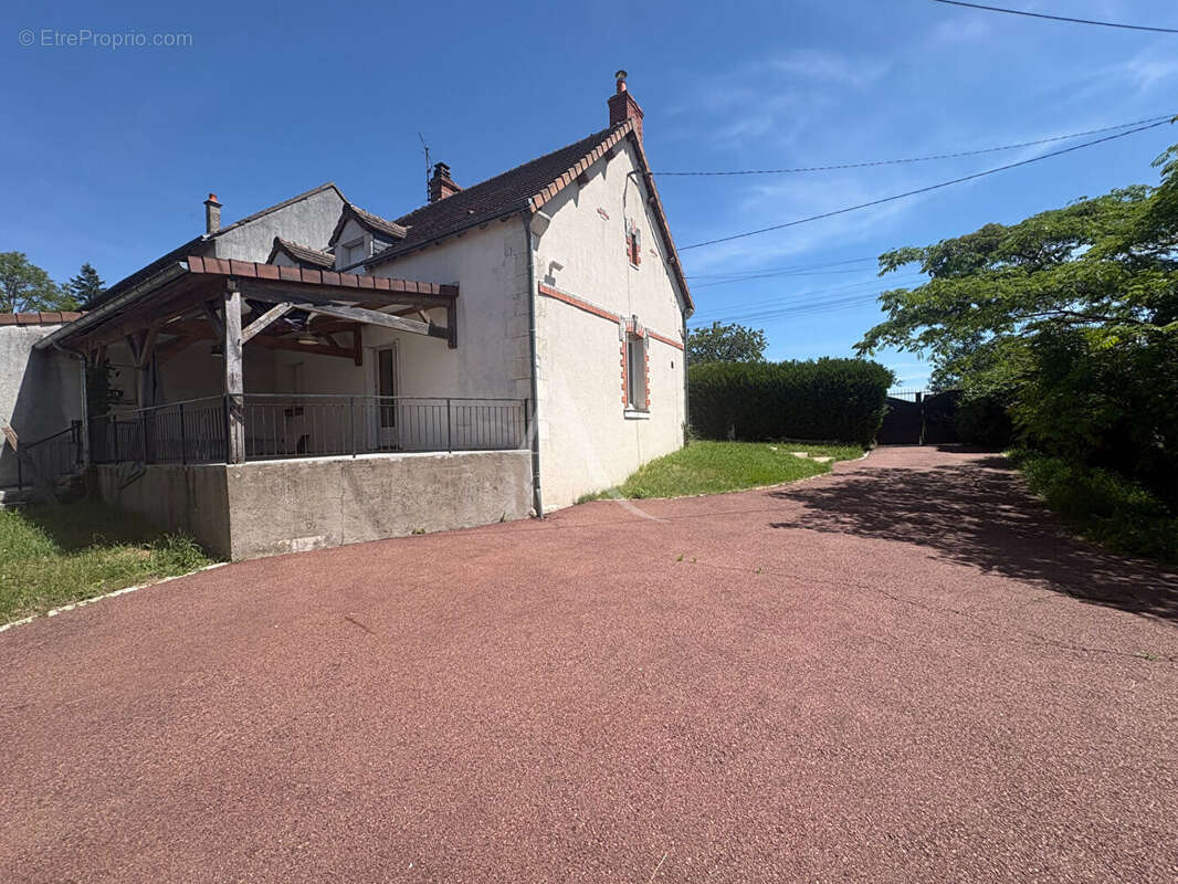 Maison à THESEE