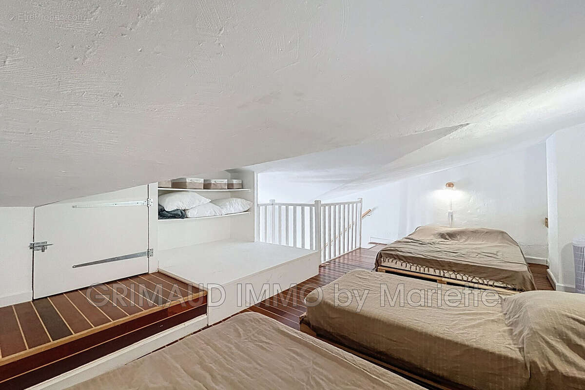 Appartement à GRIMAUD