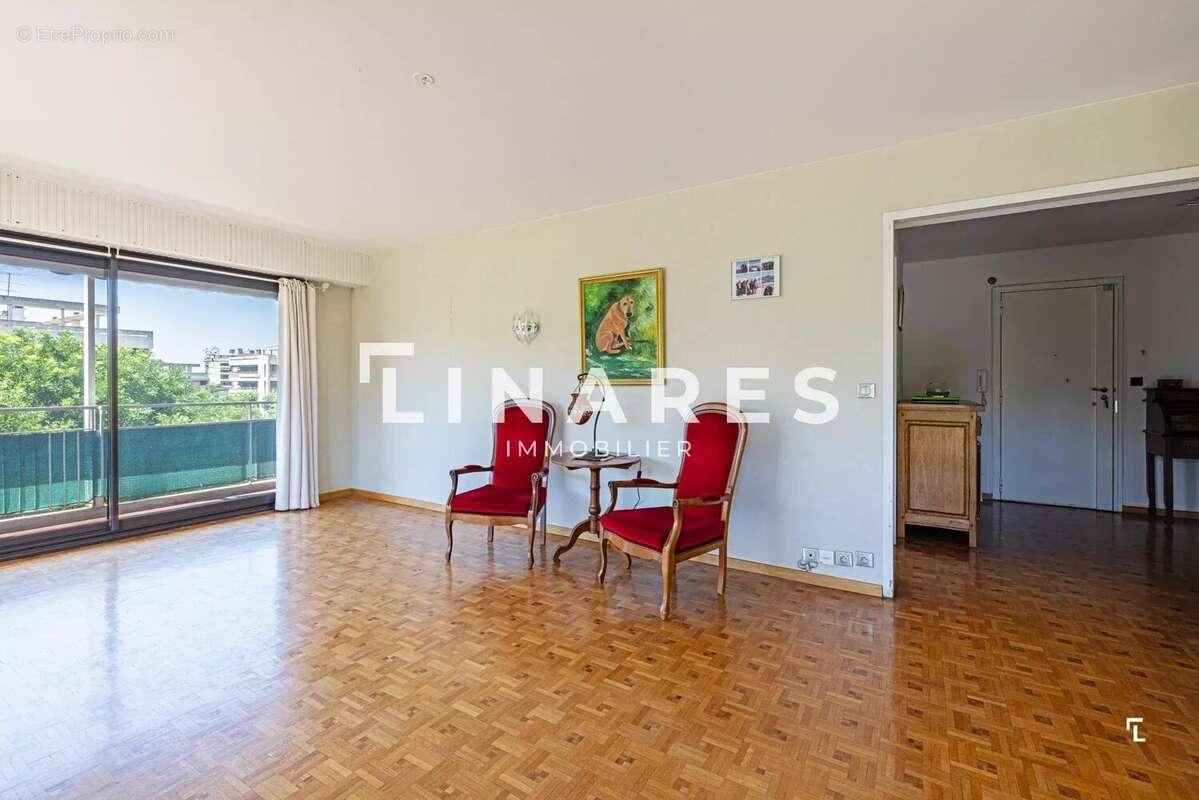 Appartement à MARSEILLE-9E