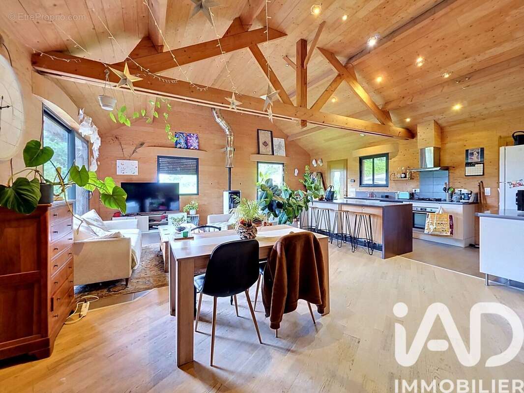 Maison 110 m² à Le Luot  - photo 8