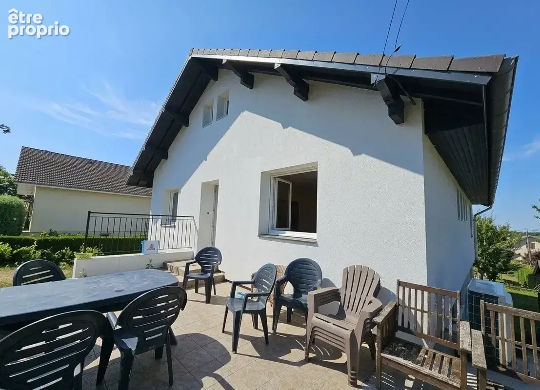 Maison 6 pièces 135 m² à vendre à Saint-Amour (39160) - photo 8