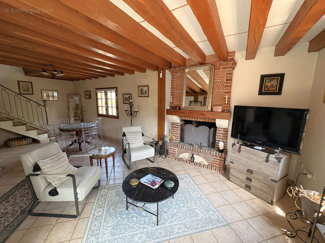 Maison à BUEIL