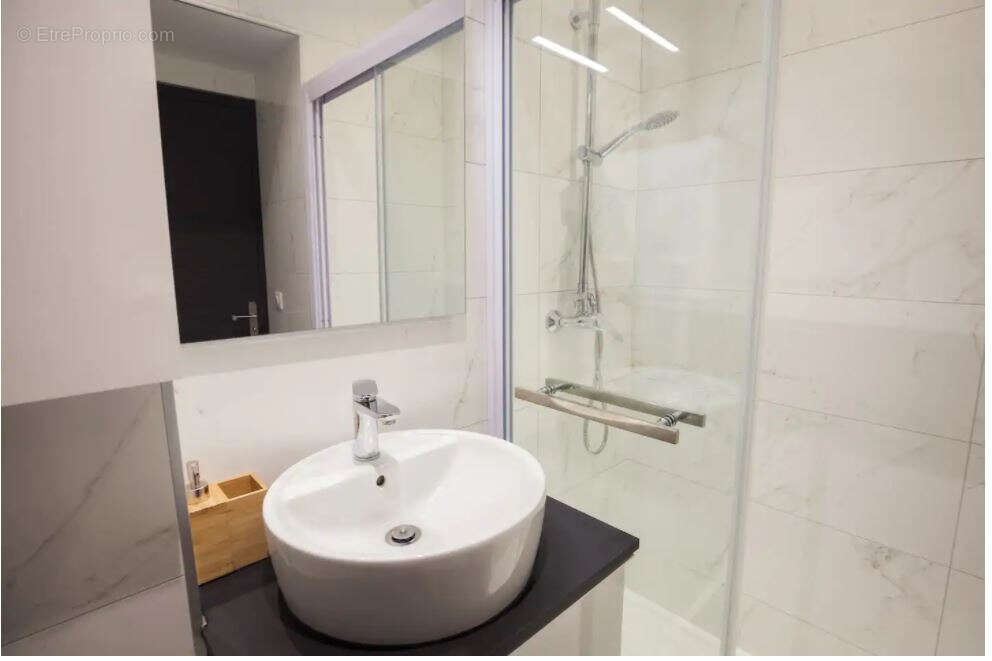 Commerce à PARIS-5E