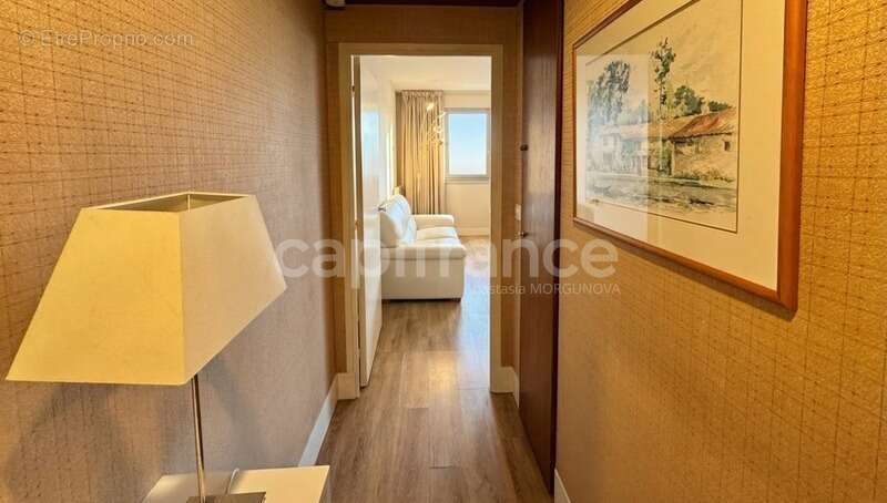 Appartement à PARIS-8E