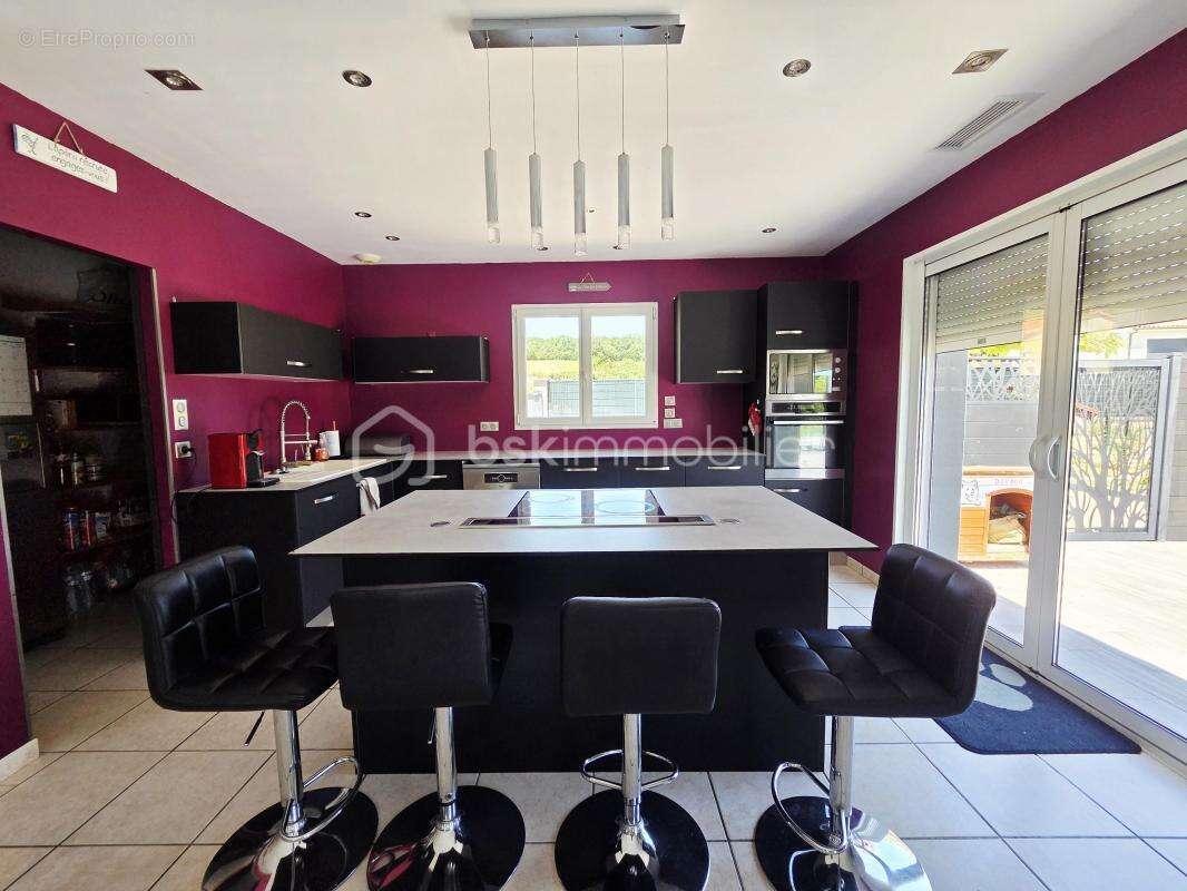 Superbe propriété T6 avec piscine, prestations haut de gamme - photo 3