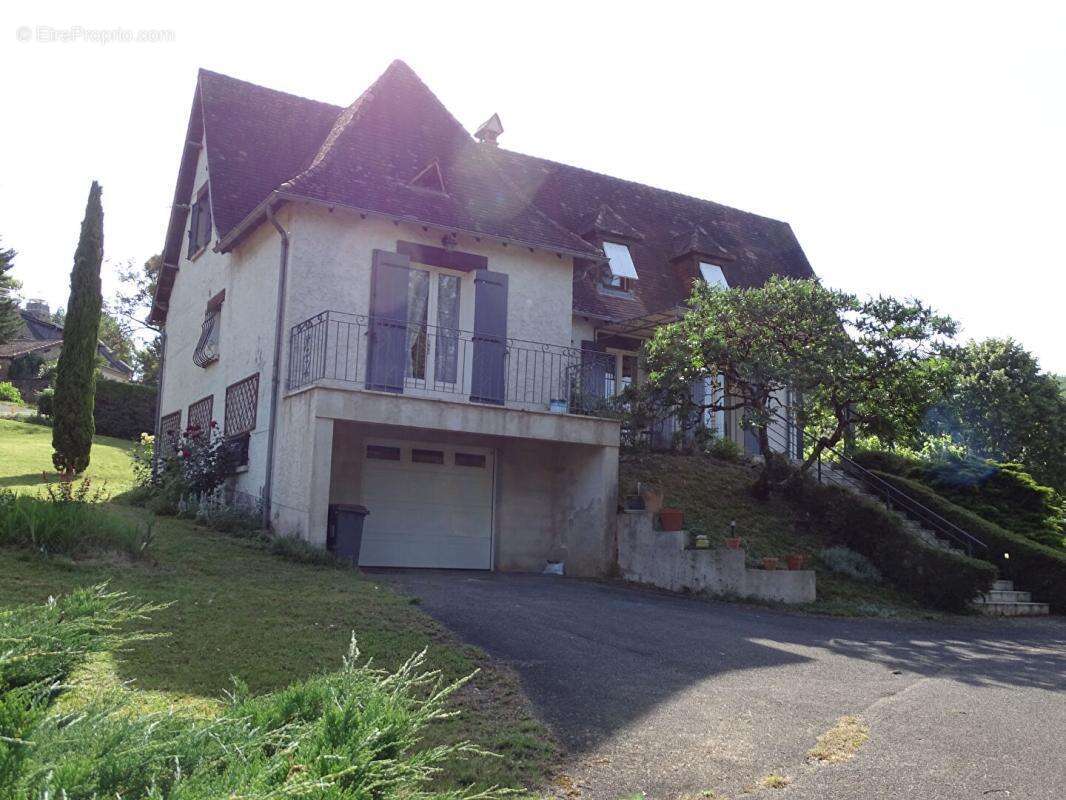 Maison de pays Condat Sur Vezere 10 pièce(s) 236.05 m2 - photo 13