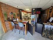 Commerce à SAINT-JULIEN-LES-ROSIERS