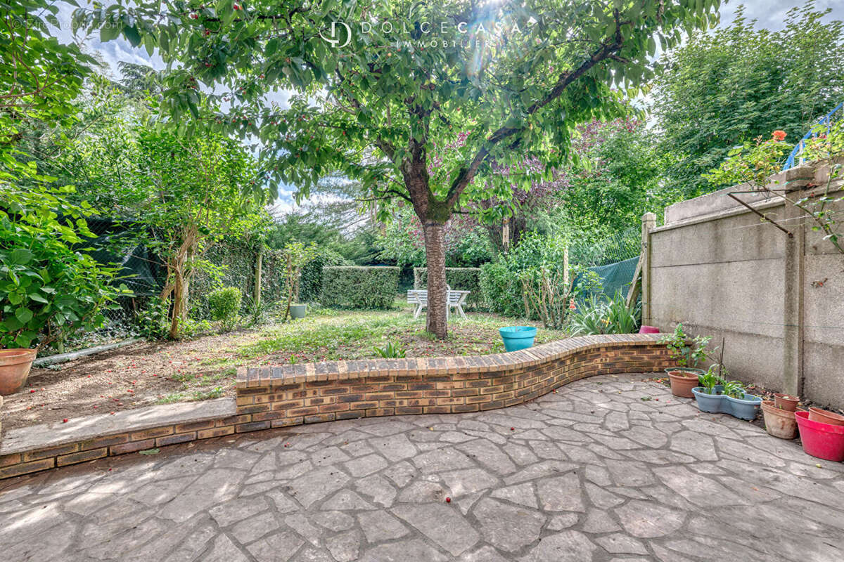 Maison à LE PERREUX-SUR-MARNE