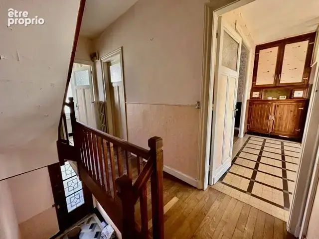 Du volume pour cette maison de ville avec garage et jardin proche des écoles - photo 4