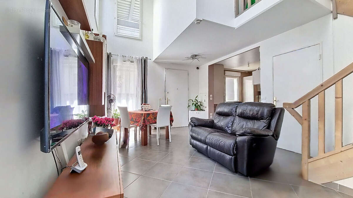 EXCLUSIVITÉ - Duplex 84m² jardin + terrasse + parking - Limeil-Brévannes - photo 3