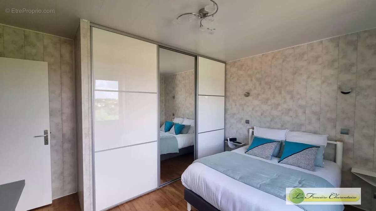 Maison à SAINT-YRIEIX-SUR-CHARENTE