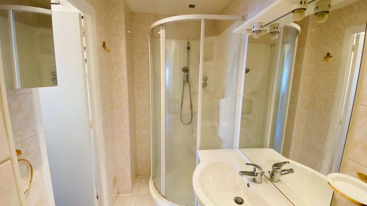 Appartement à MONTROUGE