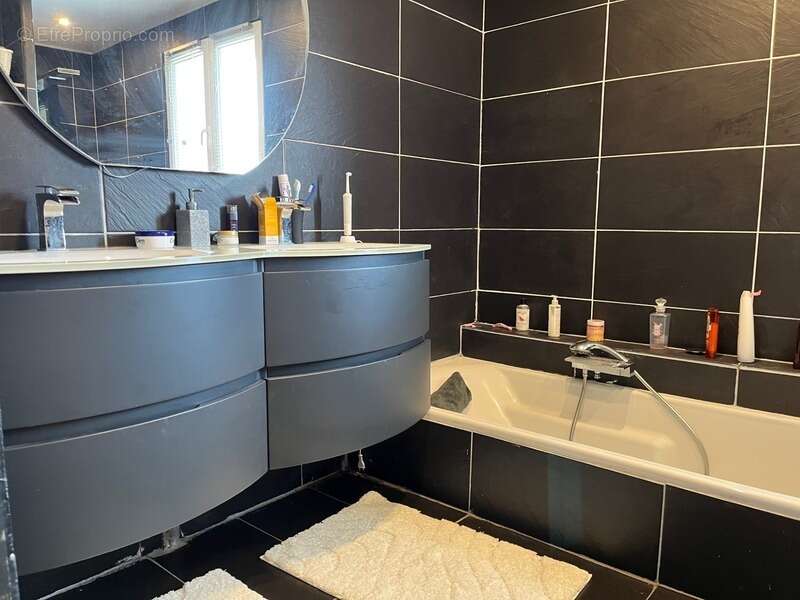 Maison à AUNAY-SUR-ODON