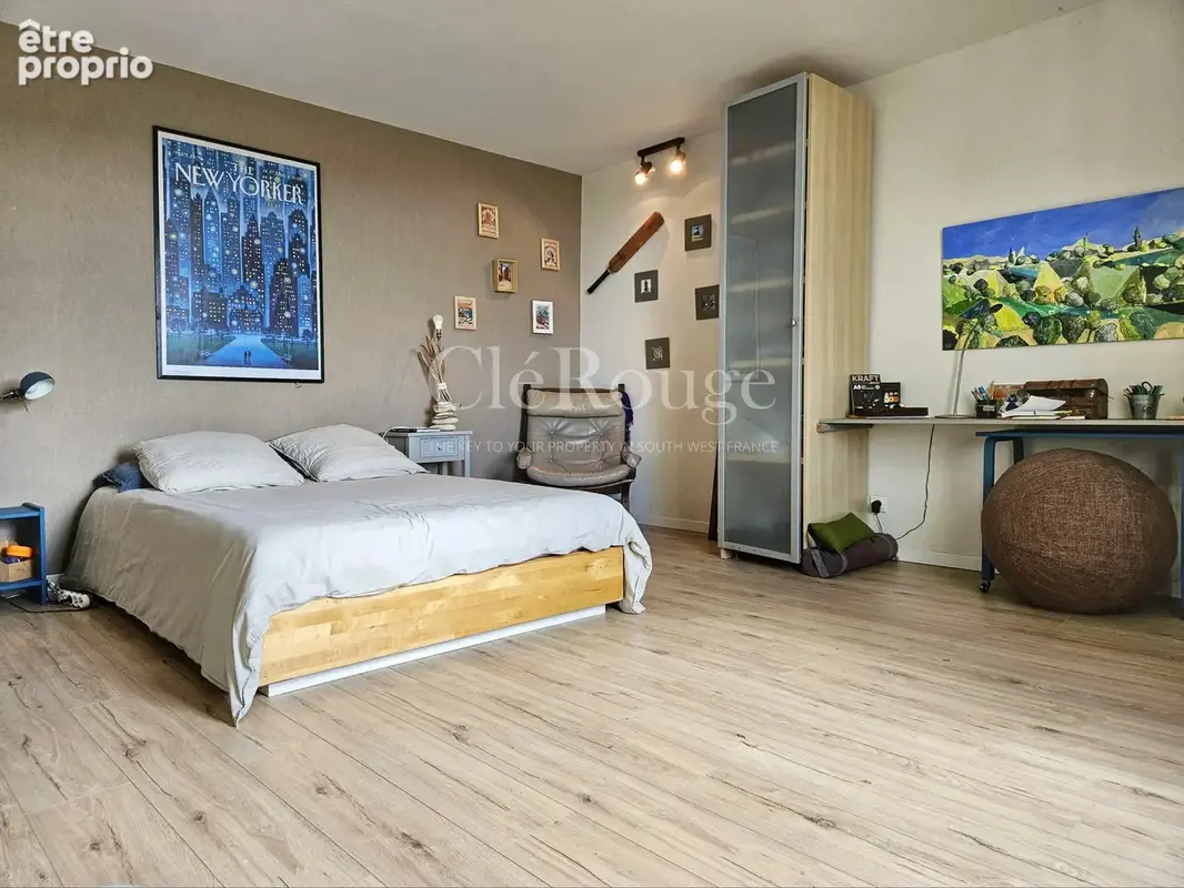 Entre Pellegrue et Gensac – Maison en pierre pleine de charme avec vue dégagée. piscine et potentiel locatif - photo 17