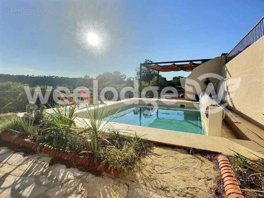 Maison à CORNILLON-CONFOUX