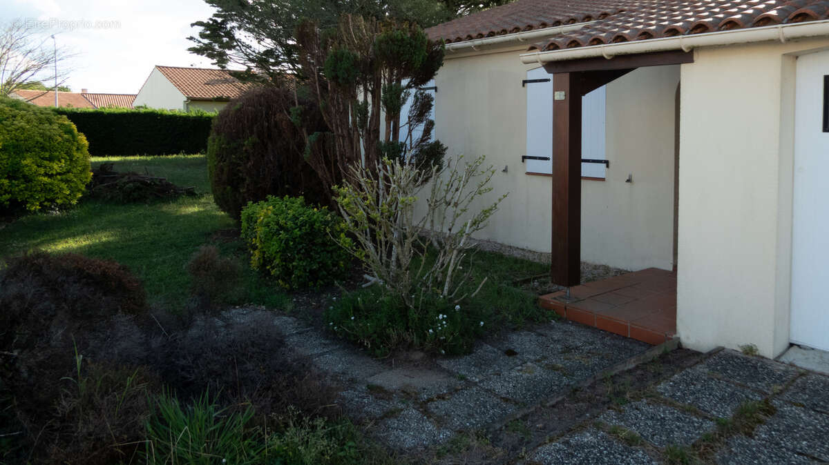 Maison à COMMEQUIERS