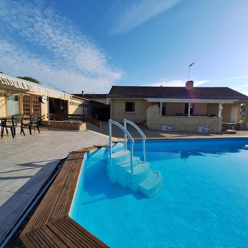 Photo 2 - Maison à ECUISSES