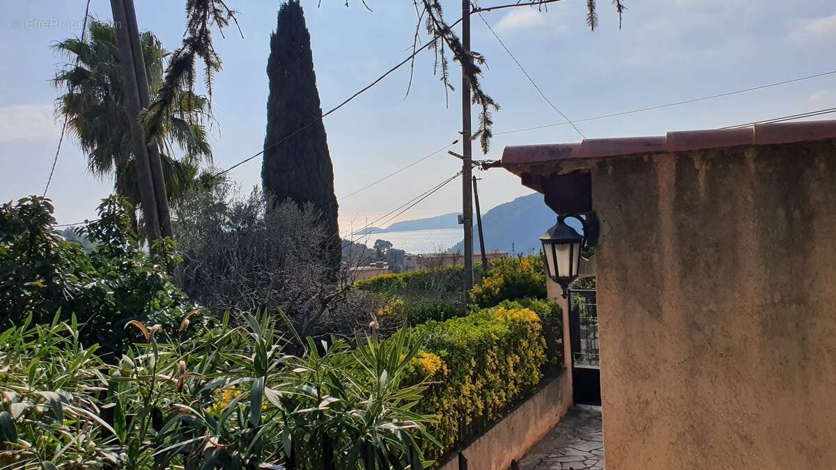 Terrain à LA TURBIE