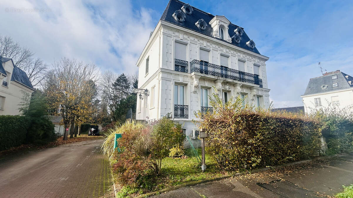 Appartement à LAMORLAYE