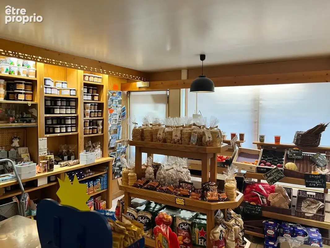 Bar, épicerie et murs commerciaux en station de ski - photo 9