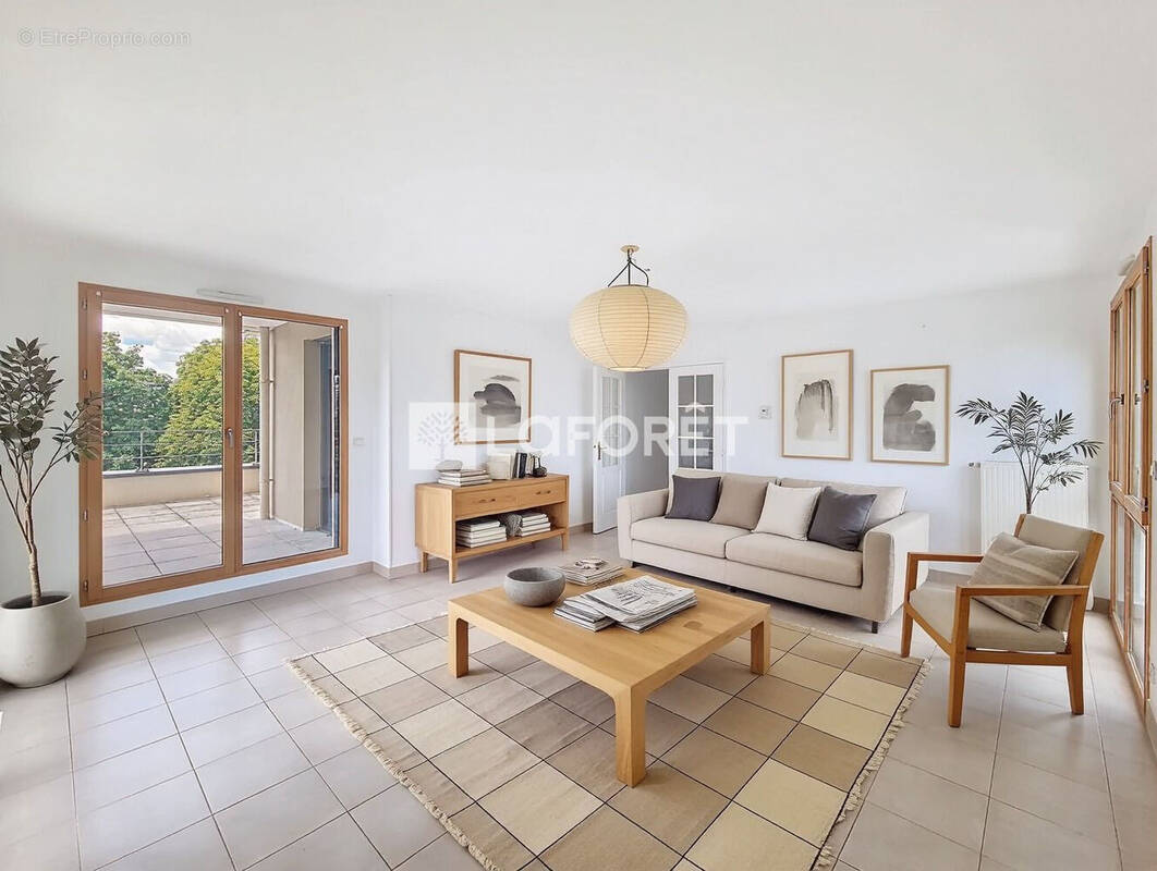 Appartement à TASSIN-LA-DEMI-LUNE