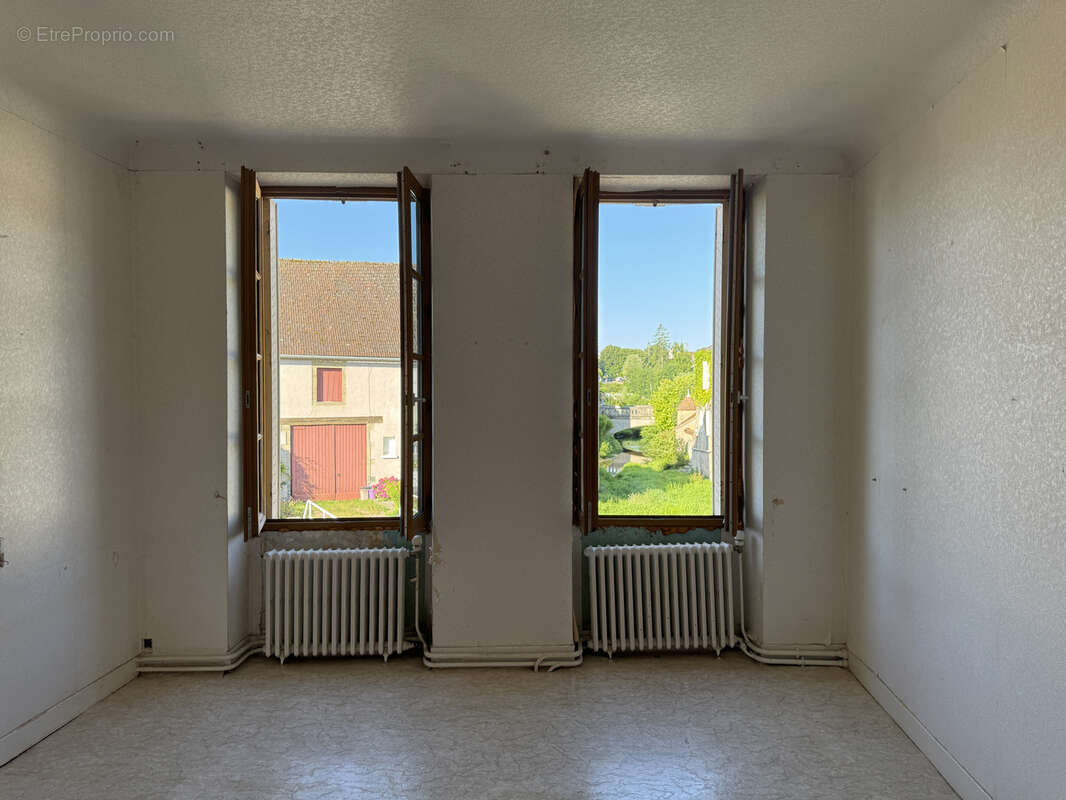 Maison à CORBIGNY