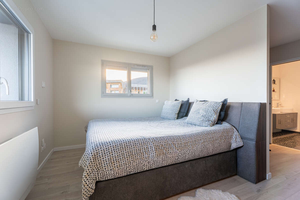 Maison à DIVONNE-LES-BAINS