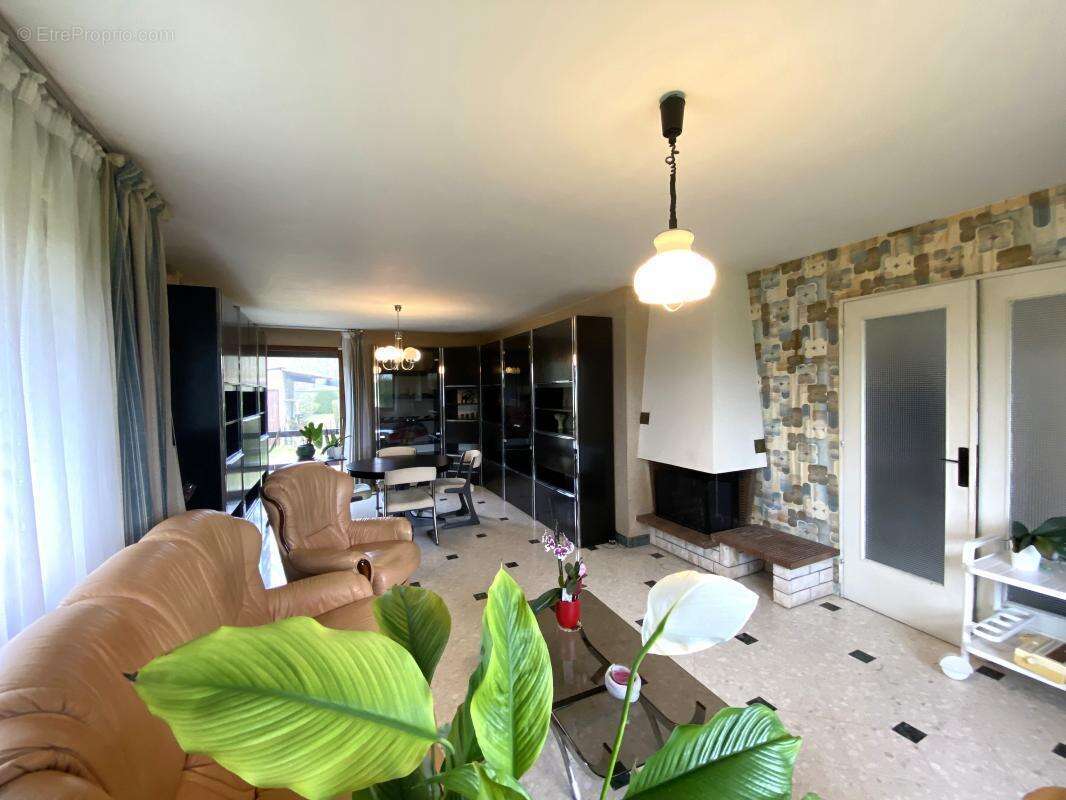 Maison à MOUSSEAUX-SUR-SEINE