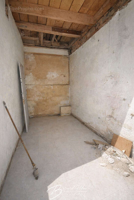 Appartement à MARSEILLE-1E