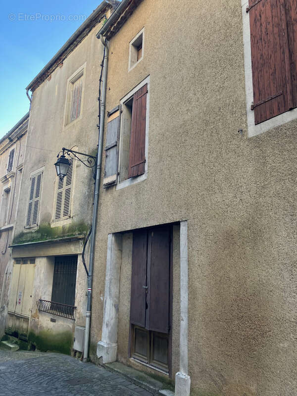 Maison à PUY-L&#039;EVEQUE