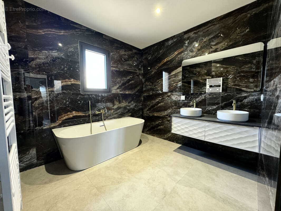 Maison à ARPAILLARGUES-ET-AUREILLAC