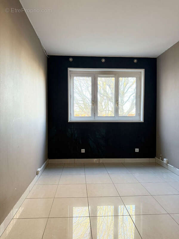 Appartement à CHILLY-MAZARIN