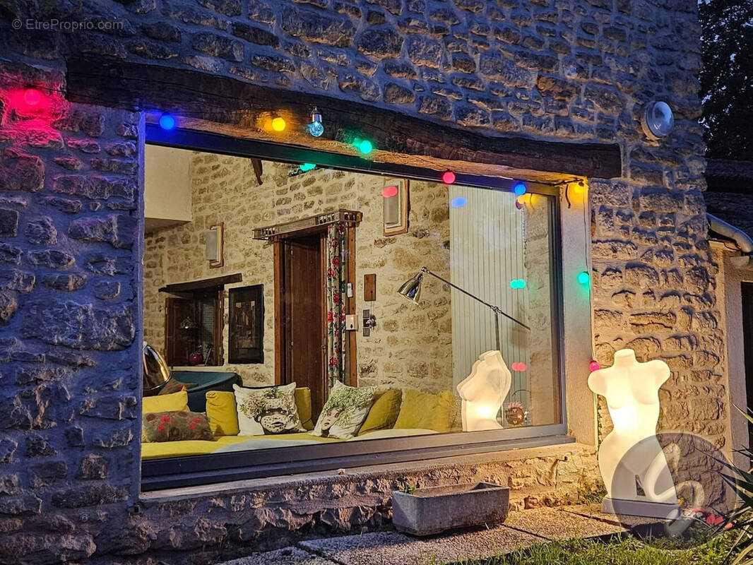 Maison à SAINT-GEORGES-DE-NOISNE