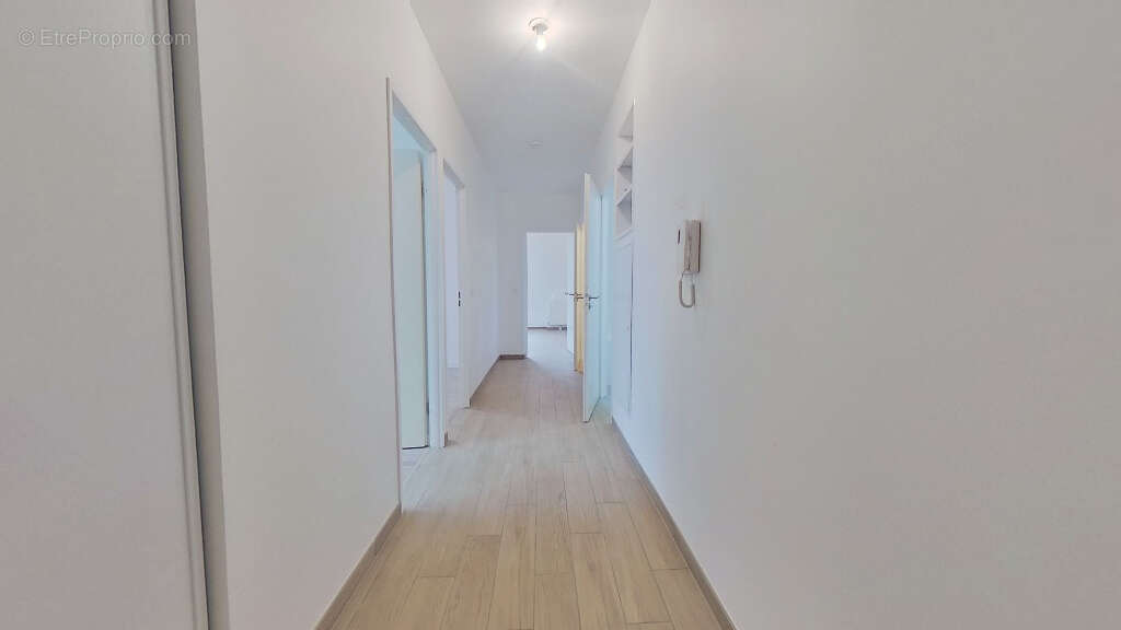 Appartement à LA GARENNE-COLOMBES