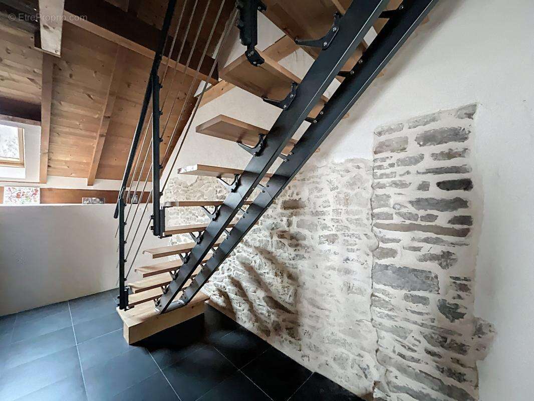 Appartement à LA ROCHE-SUR-FORON